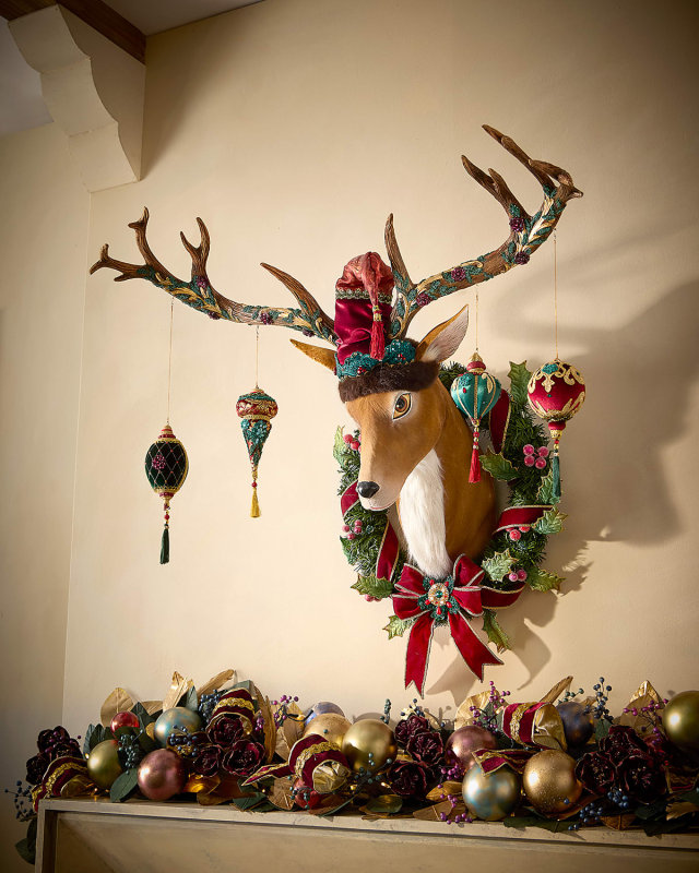 Winter Balsam and Berry Deer Wall Piece with Ornaments
